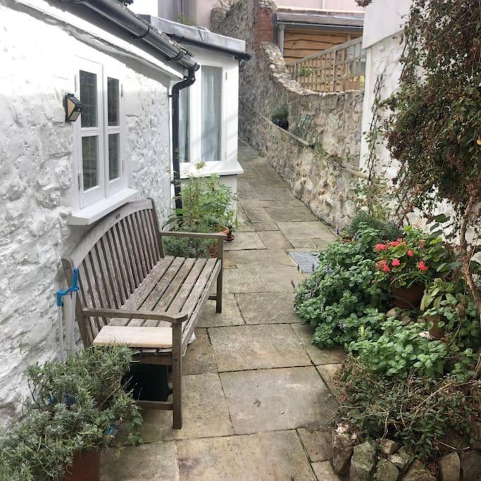 Lyme Clifftop Hideaway Lyme Regis Exterior photo